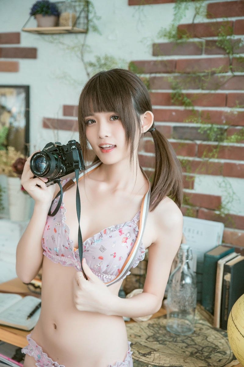 Gái teen tuổi 18 tạo dáng cực xinh