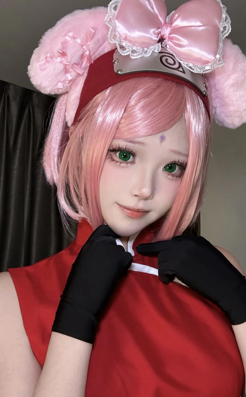 Gái xinh cosplay Sakura làm dáng đáng yêu