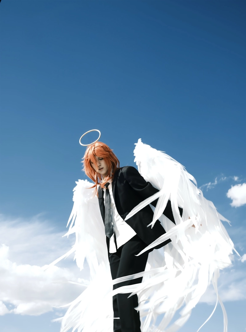 Gái xinh cosplay thiên thần tạo dáng thanh thoát