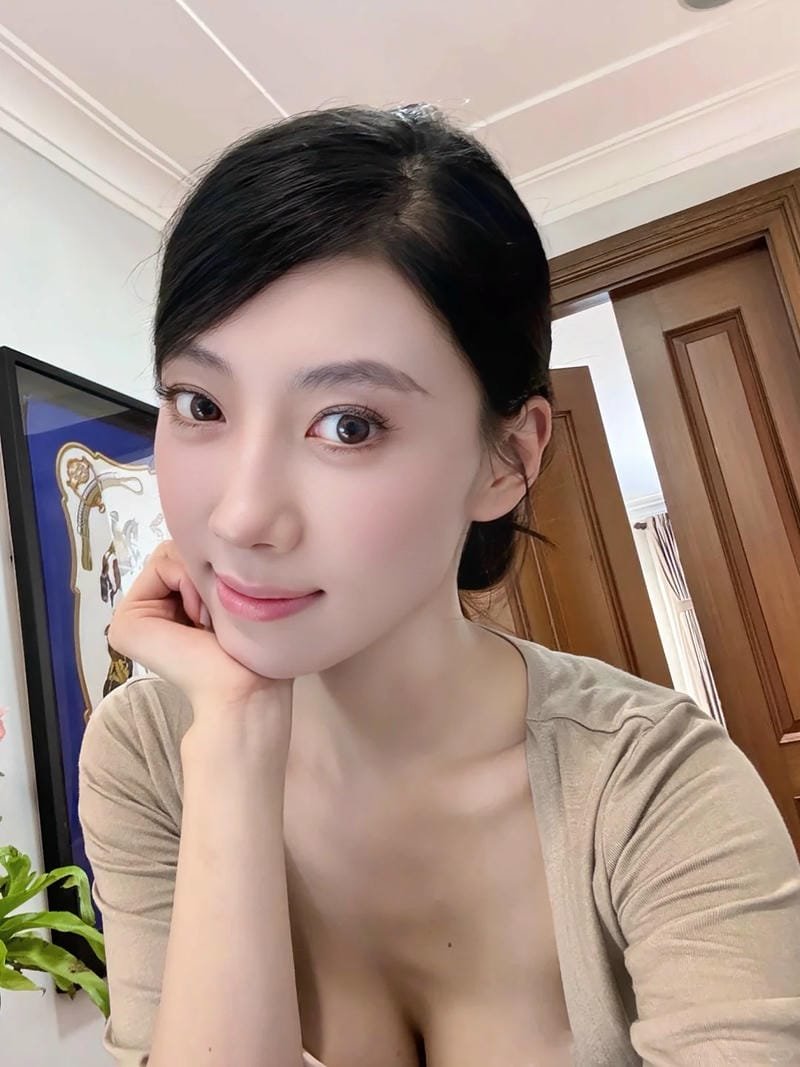 Gái xinh thuộc lứa tuổi 2002