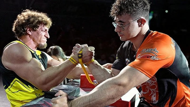 Hành Trình Khẳng Định Vị Thế Trong Đấu Vật Tay