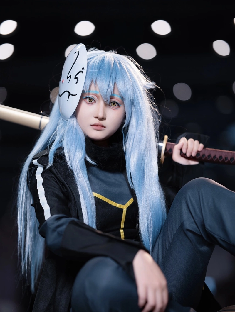 Hình Rimuru cosplay với biểu cảm đáng yêu