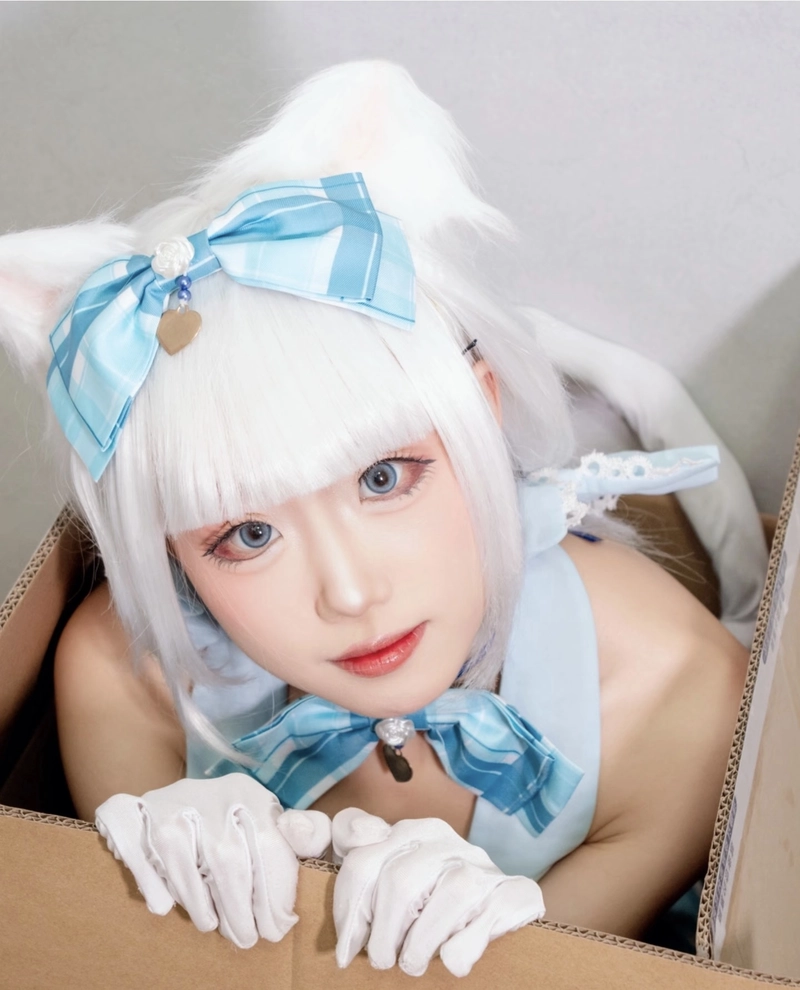 Hình ảnh ánh nhìn tinh nghịch mèo cosplay tạo điểm nhấn