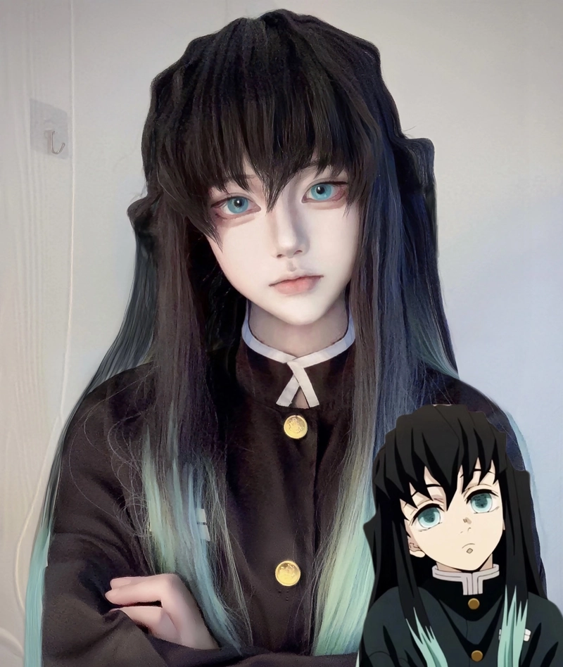Hình ảnh biểu cảm nghiêm túc hà trụ cosplay làm rõ khuôn mặt