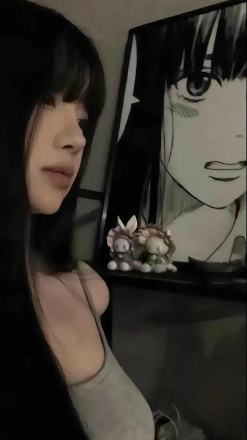 Hình ảnh nữ trẻ thế hệ 2000