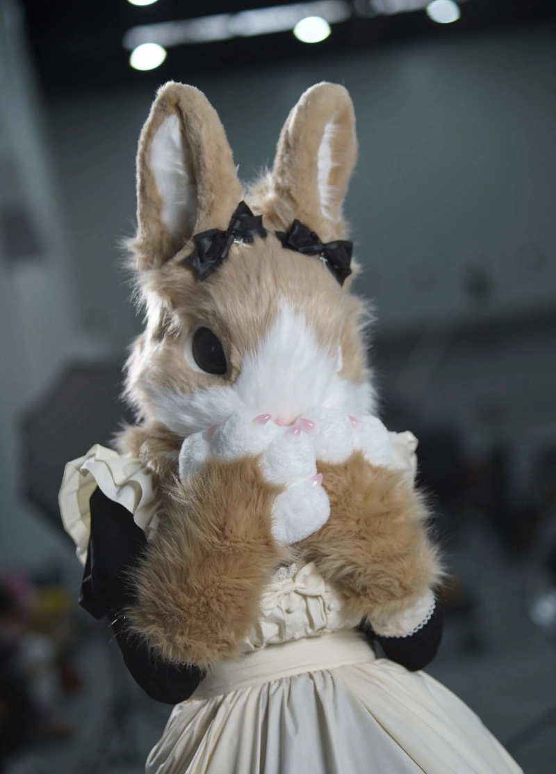 Hình ảnh phụ kiện lông thỏ cosplay nổi bật trong ảnh
