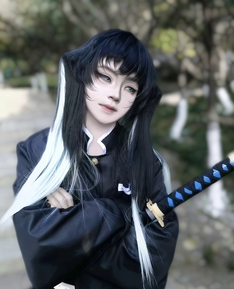 Hình ảnh trang phục hà trụ cosplay với chi tiết rõ ràng