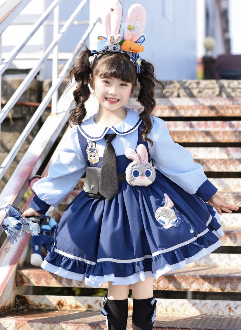 Hình ảnh trang phục thỏ cosplay với màu sắc dịu nhẹ