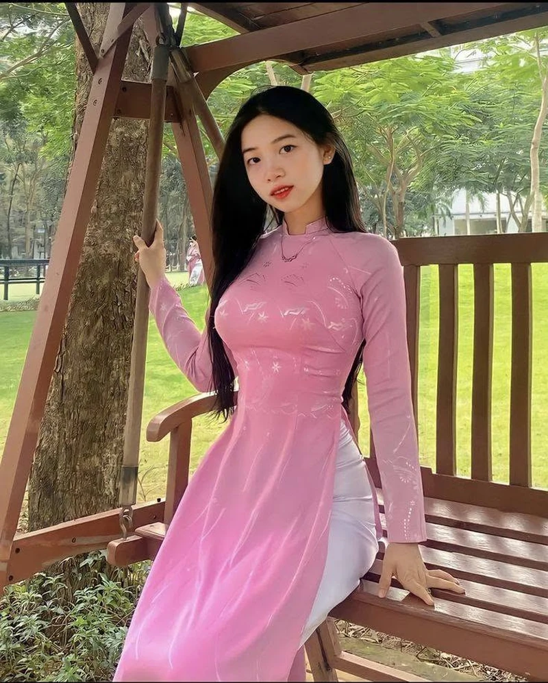 Hình áo dài sexy nóng bỏng cuốn hút