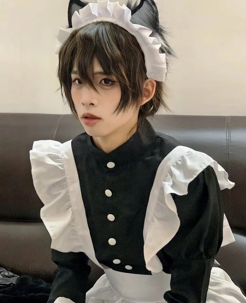 Hình bộ đồ mèo cosplay với chi tiết mềm mại rõ nét