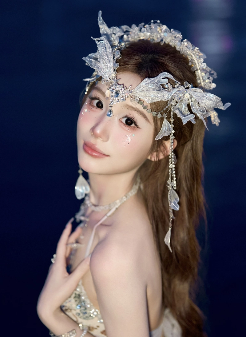 Hình bộ trang phục nàng tiên cá cosplay với vảy lấp lánh