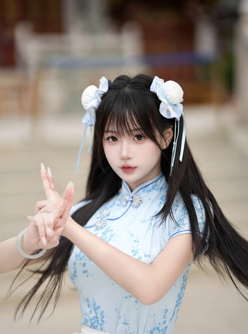 Hình cosplay Trung Quốc tạo dáng đẹp