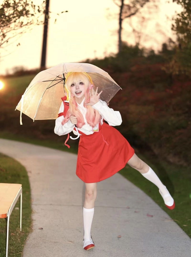 Hình cosplay nữ sinh với đồng phục gọn gàng dễ thương