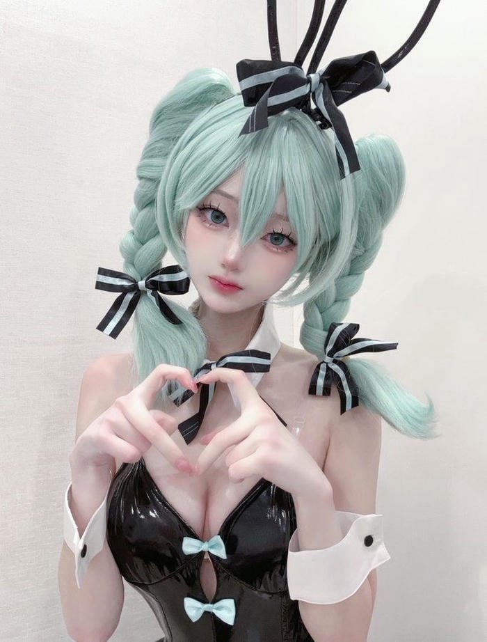 Hình cosplay sexy anime gợi cảm quyến rũ