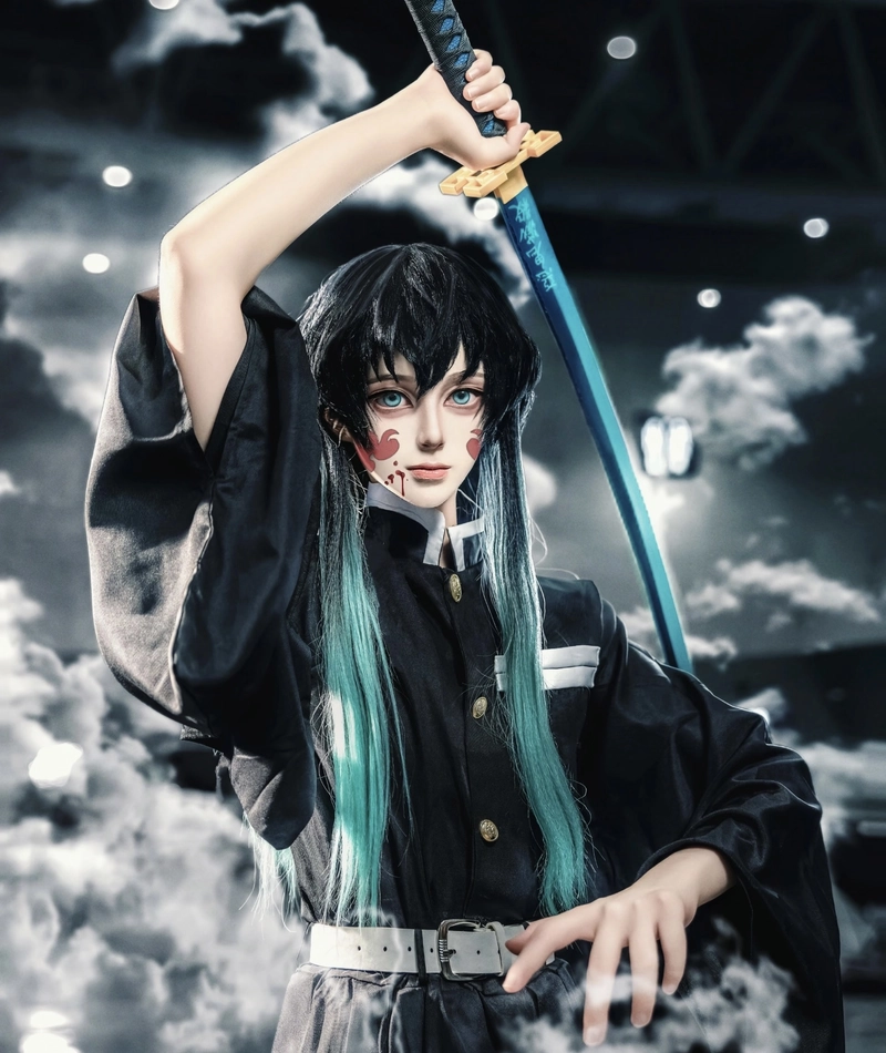 Hình gương mặt nghiêm nghị hà trụ cosplay rõ nét