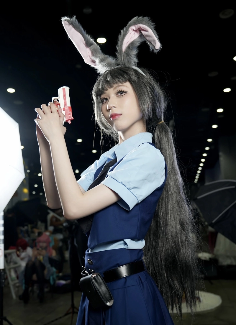 Hình mái tóc kết hợp tai thỏ cosplay nổi bật chi tiết