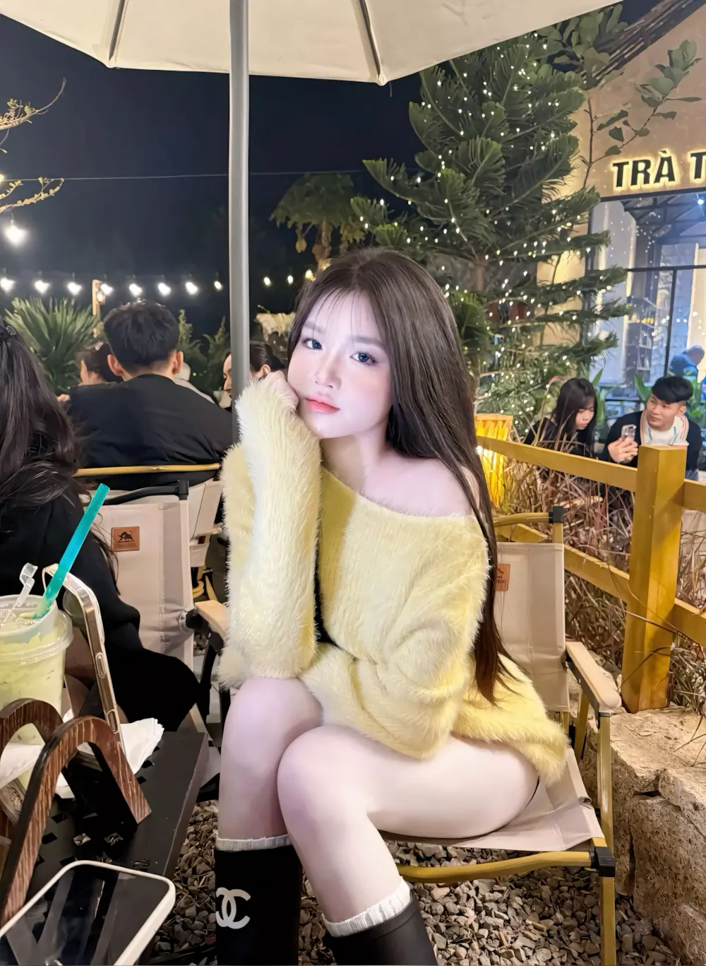 Hình nền gái xinh việt nam với phong cách nhẹ nhàng