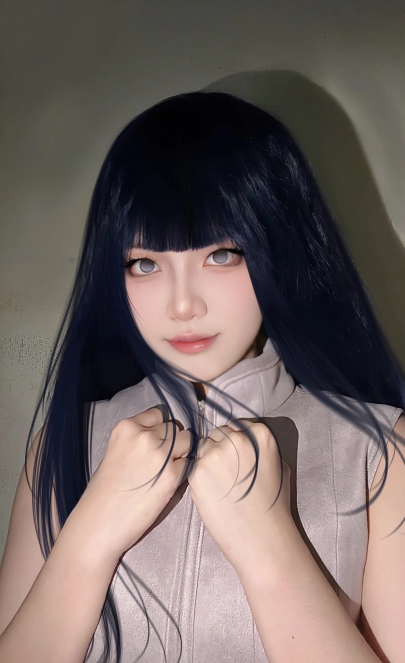 Hình nhân vật nữ dịu dàng cosplay Hinata