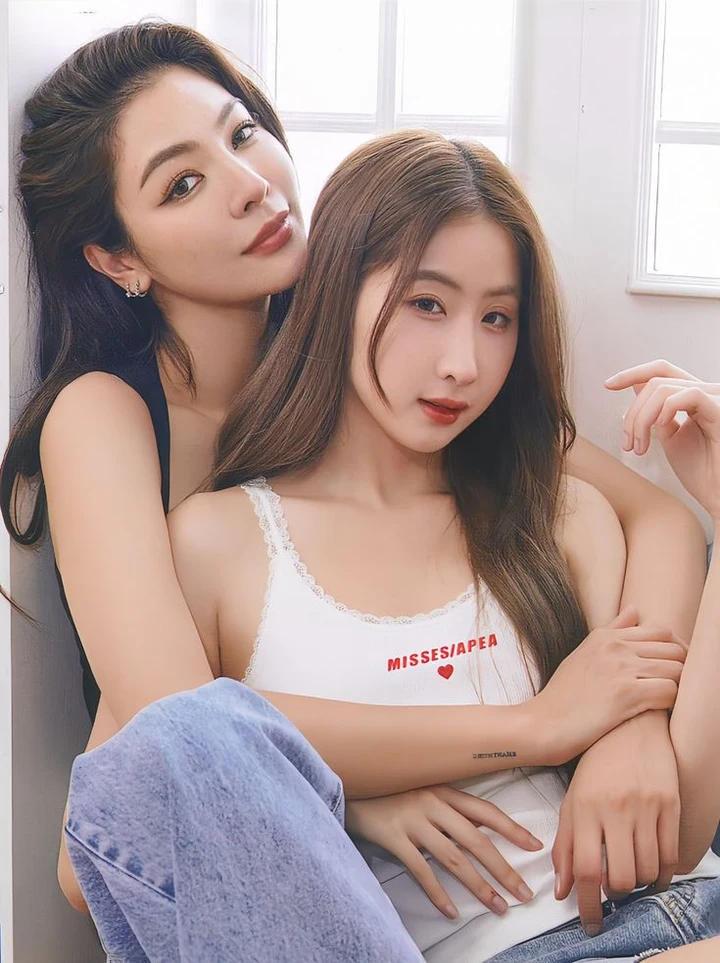 Hình nóng les mềm mại quyến rũ