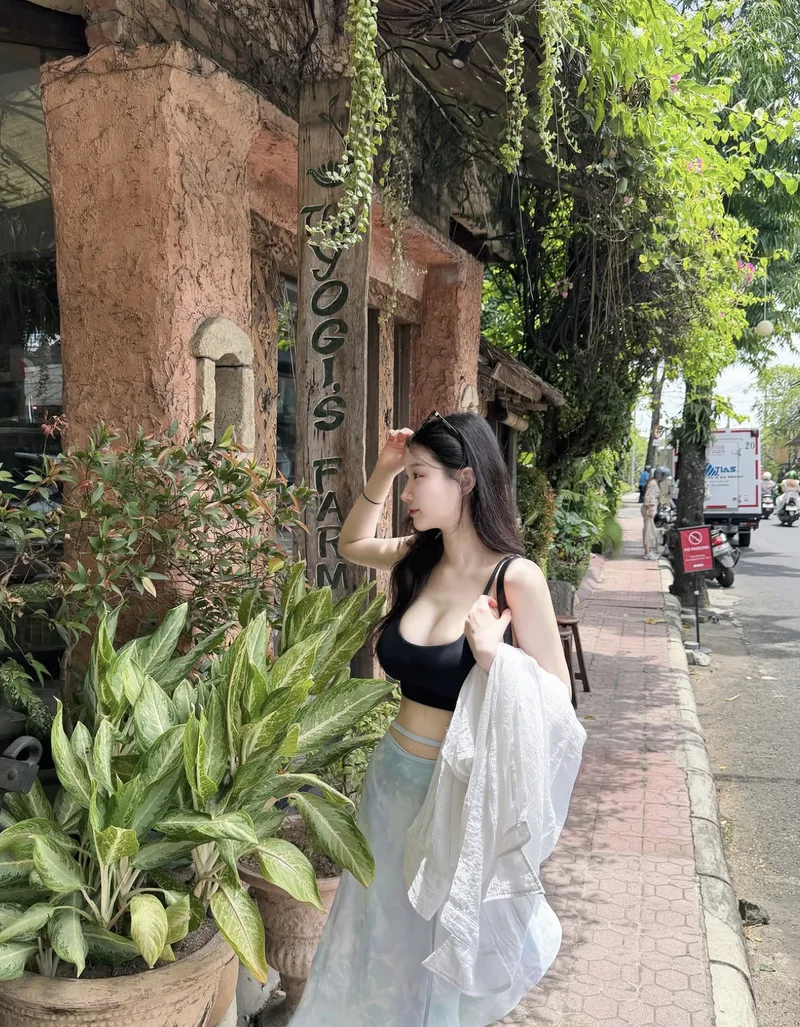 Hot girl seoul asuna bikini nắng chiếu