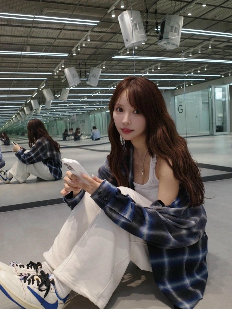 Khoảnh khắc Yua Mikami tạo dáng trong bộ ảnh quyến rũ