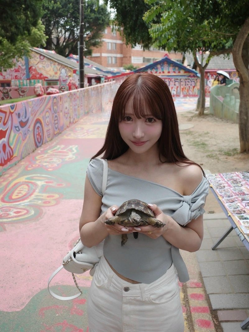 Khoảnh khắc tự nhiên của Yua Mikami trong khung hình