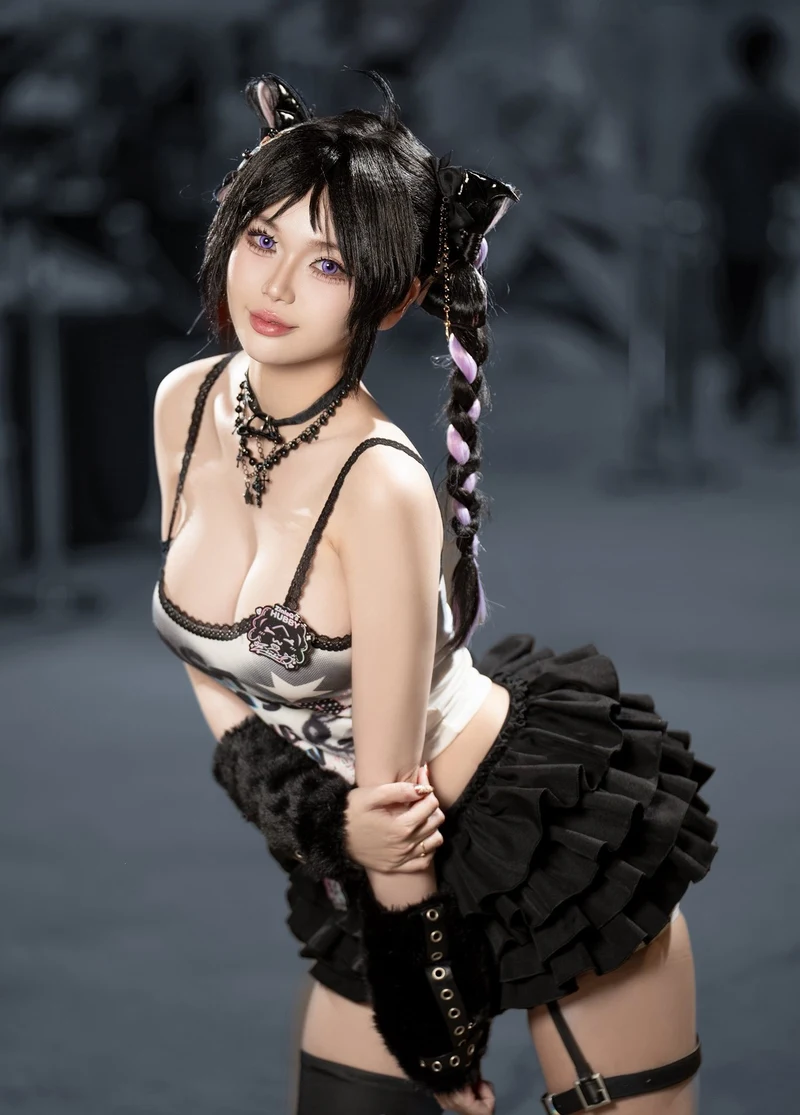 Mỹ nhân Zinie Quỳnh cosplay nhân vật anime cực kỳ cuốn hút