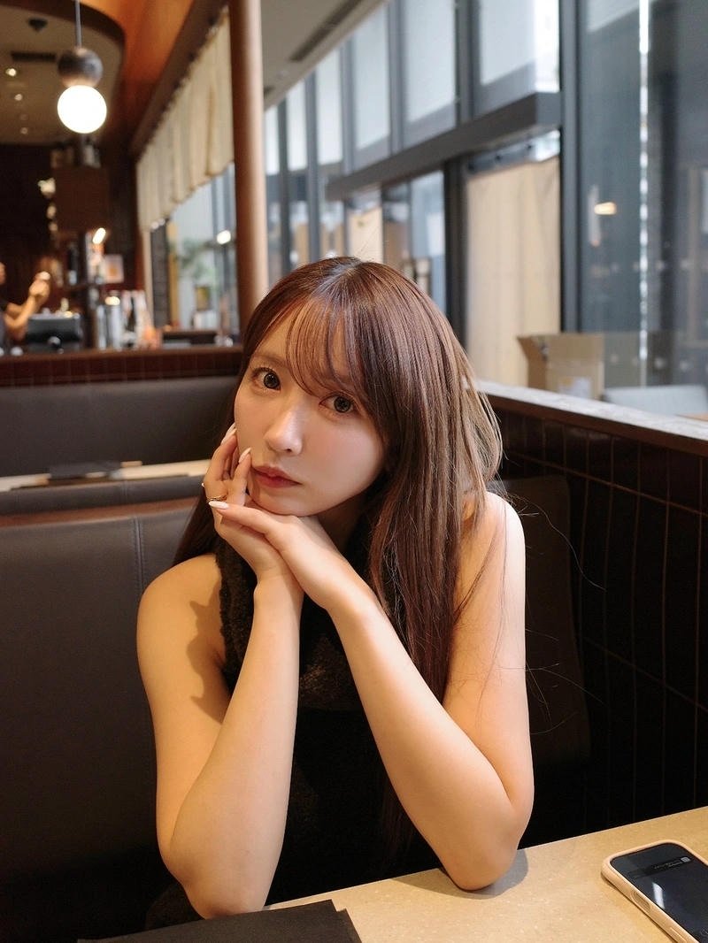 Nét đẹp Yua Mikami Nhật Bản với phong thái tự tin