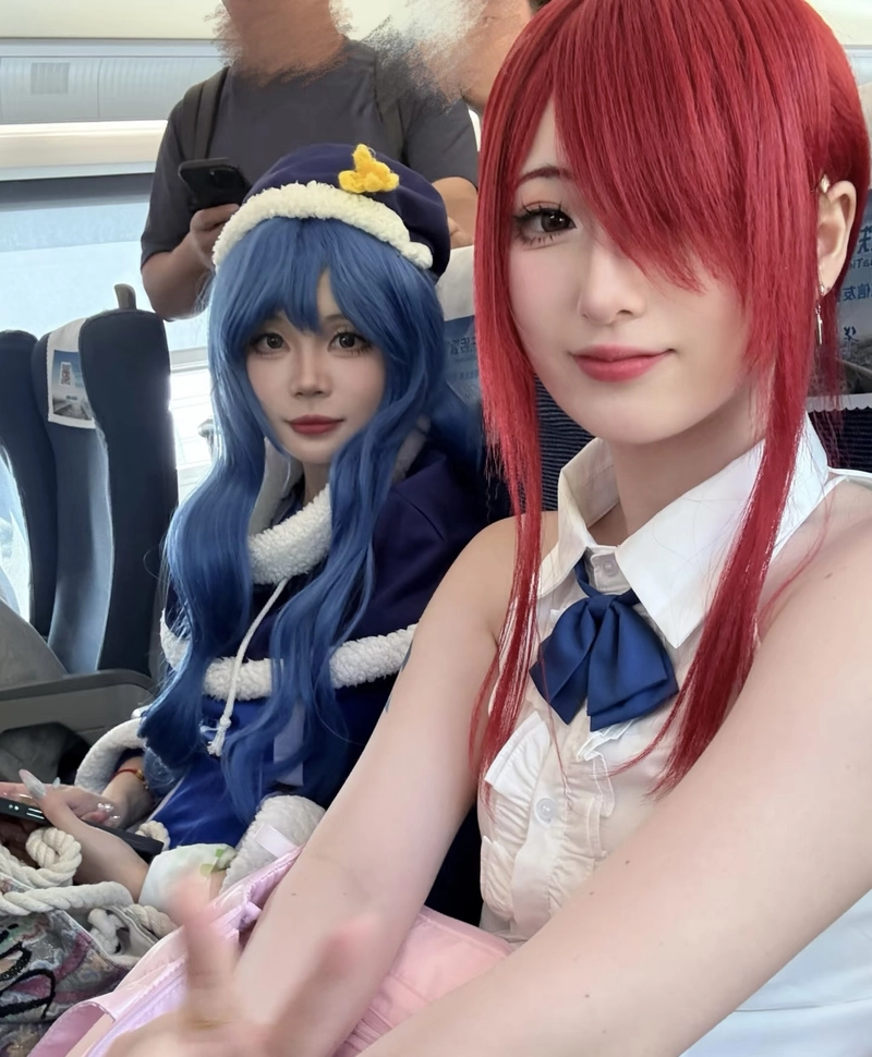 Nét đẹp anime nữ nổi bật cùng cosplay Erza