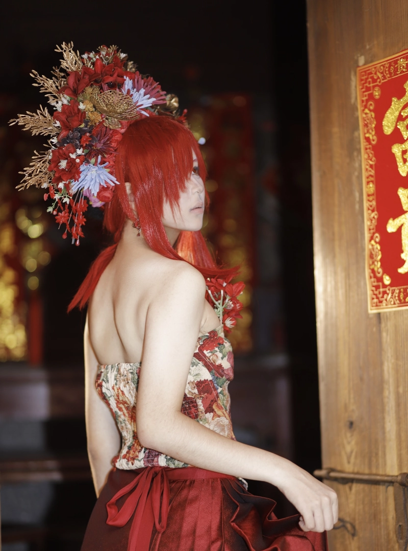 Tạo hình mạnh mẽ phong cách cosplay Erza