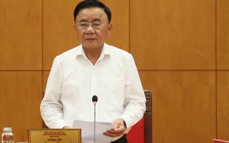 Vì sao thông tin về vợ Ông Trần Cẩm Tú không được công bố