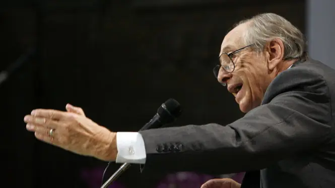 Tác giả Alvin Toffler - Ảnh: Reuters