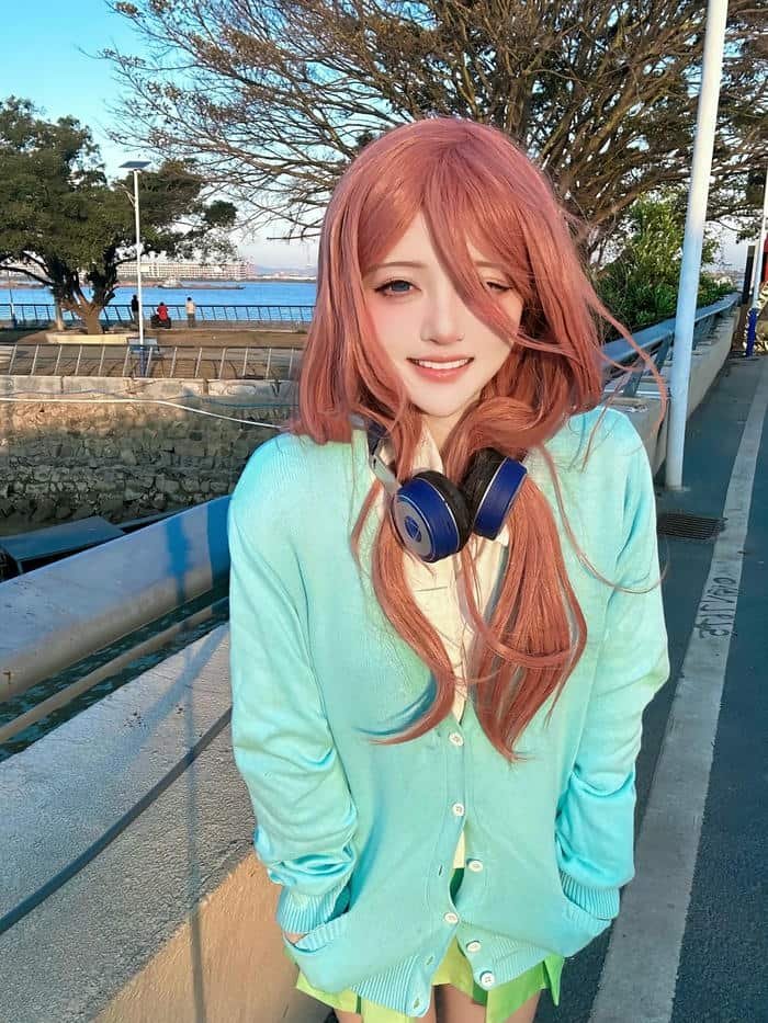 ảnh Miku Nakano cosplay nhẹ nhàng