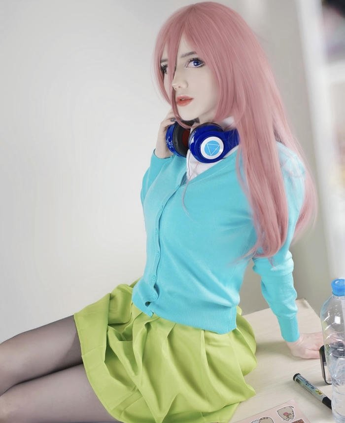 ảnh Miku Nakano cosplay xinh đẹp
