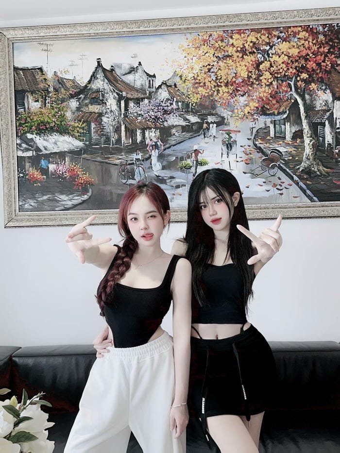 ảnh Trần Huyền Châu với biểu cảm tươi tắn