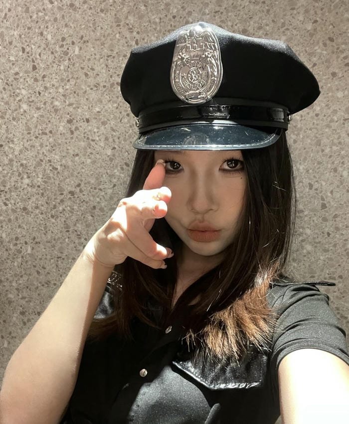 ảnh cosplay cảnh sát mềm sắc