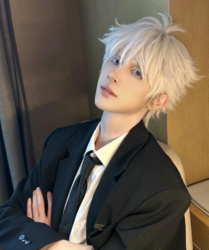 ảnh cosplay gojo phong cách đơn giản