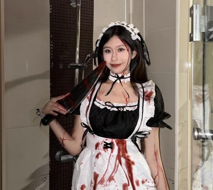 ảnh cosplay hầu gái hài hòa