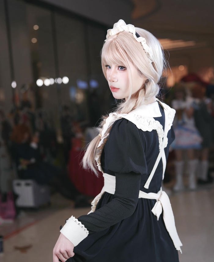 ảnh cosplay hầu gái nữ tính nhẹ nhàng