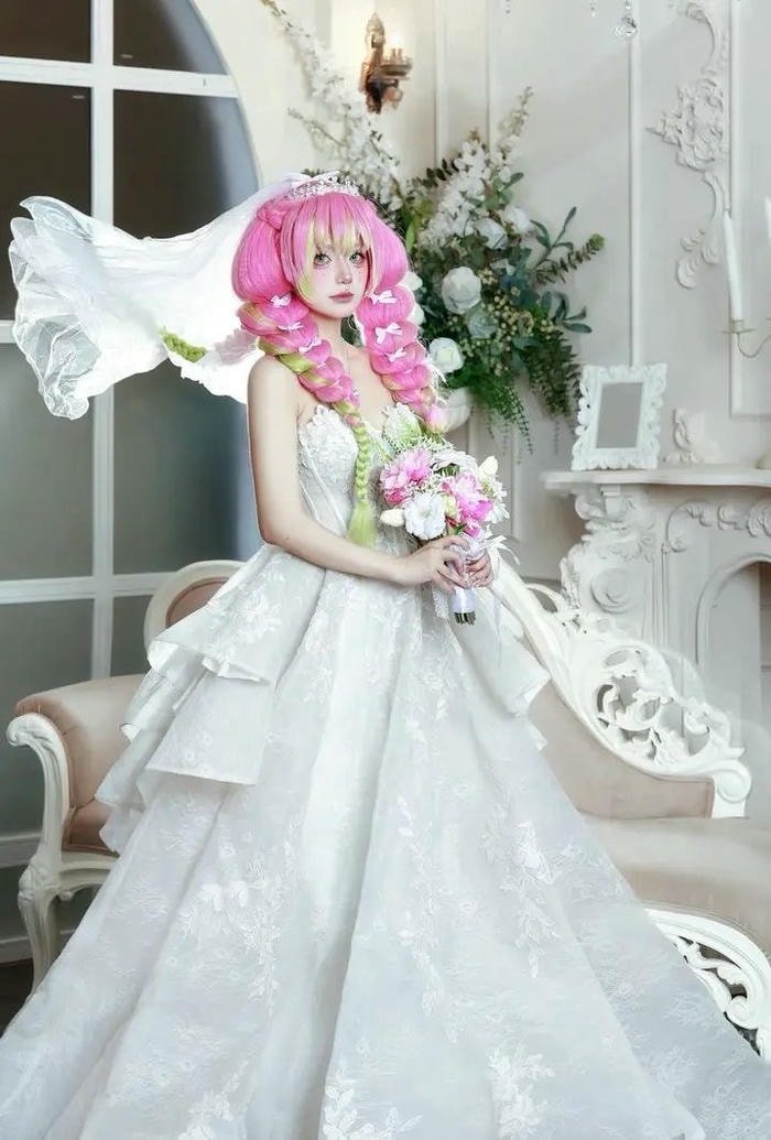 ảnh cosplay luyến trụ dáng người thon