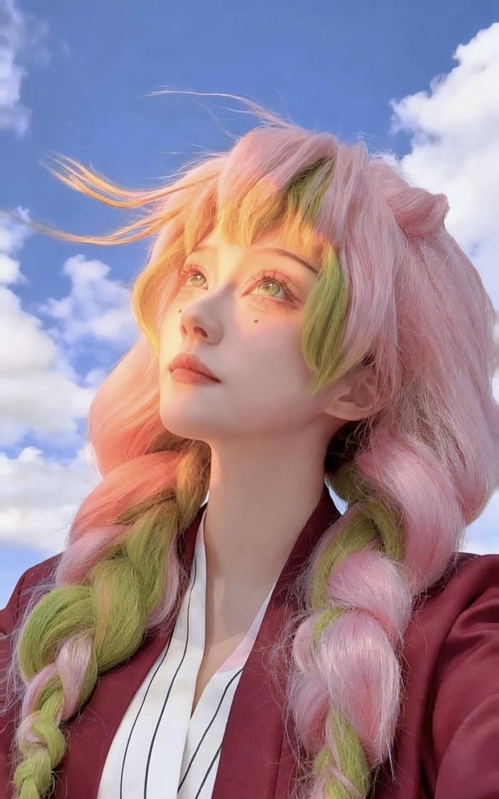 ảnh cosplay luyến trụ đường nét nhẹ