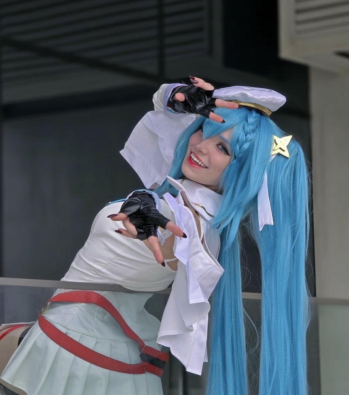 ảnh cosplay miku hình ảnh quen thuộc
