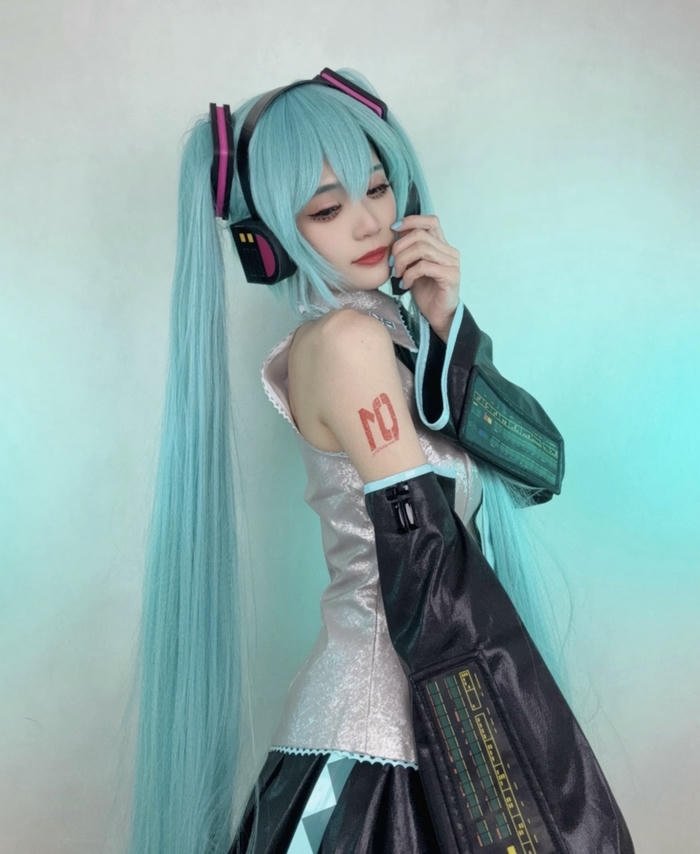 ảnh cosplay miku nếp váy rõ