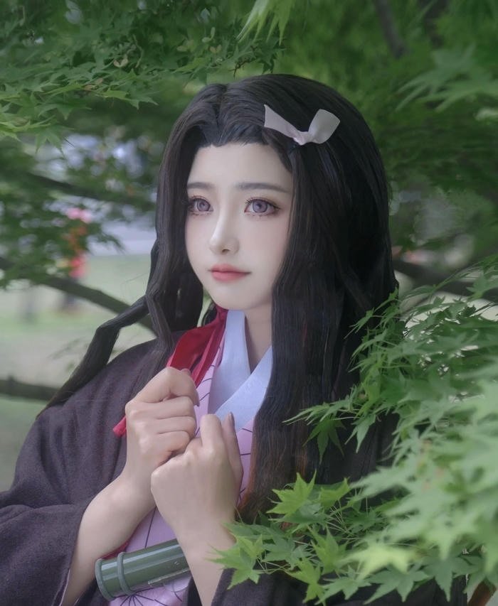ảnh cosplay nezuko sắc hồng nhạt
