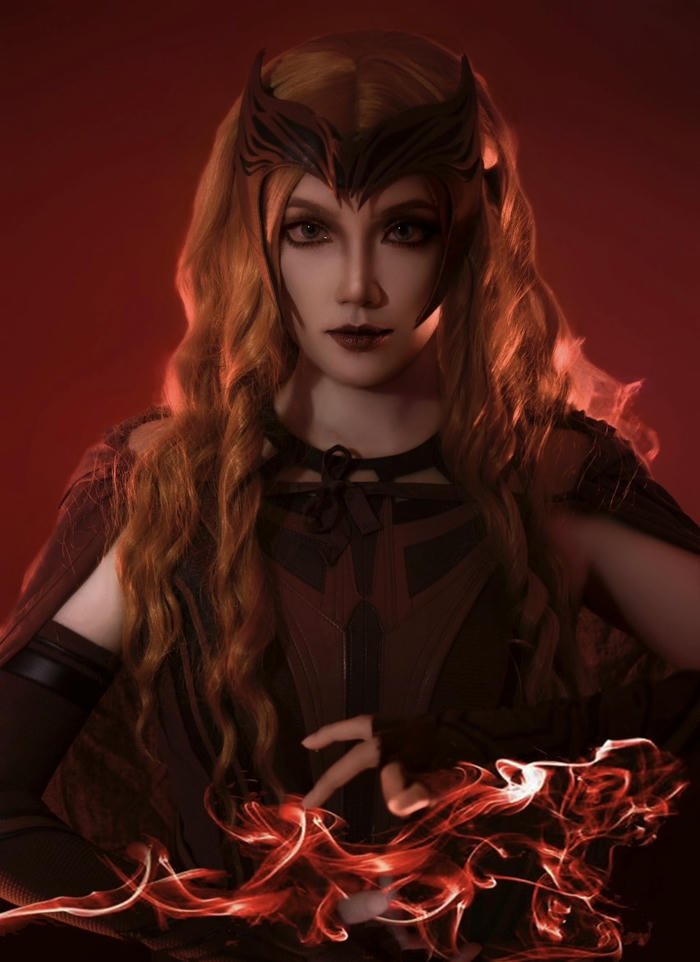 ảnh cosplay phù thủy bóng tối sâu thẳm