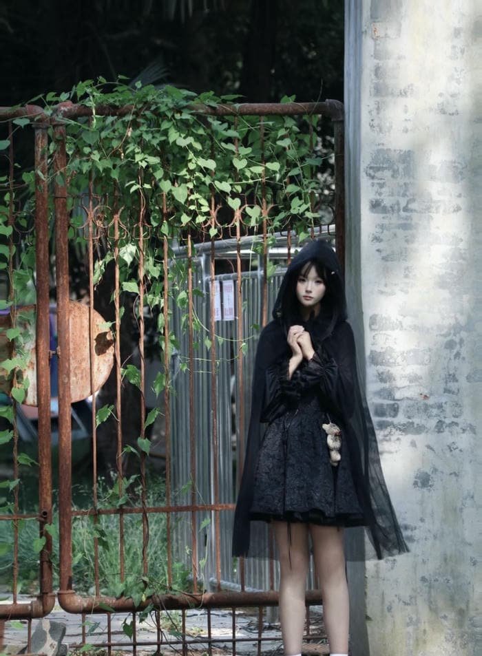 ảnh cosplay phù thủy nghi lễ đêm