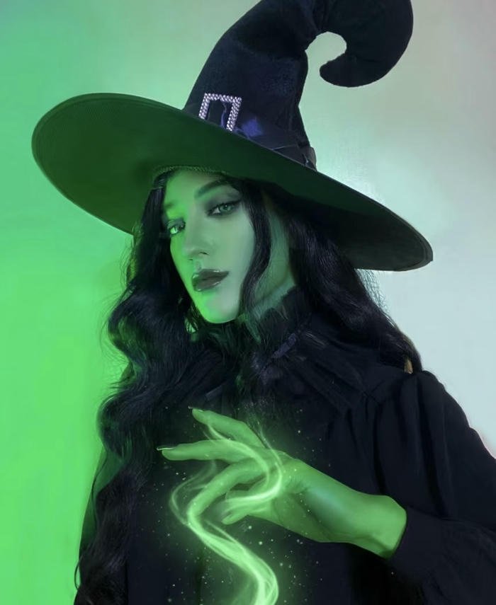 ảnh cosplay phù thủy vòng tròn phép