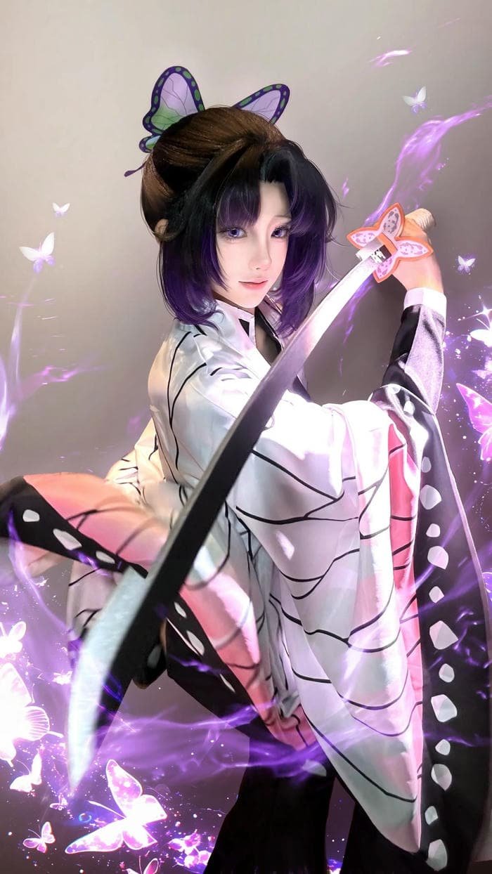 ảnh cosplay shinobu phong cách anime