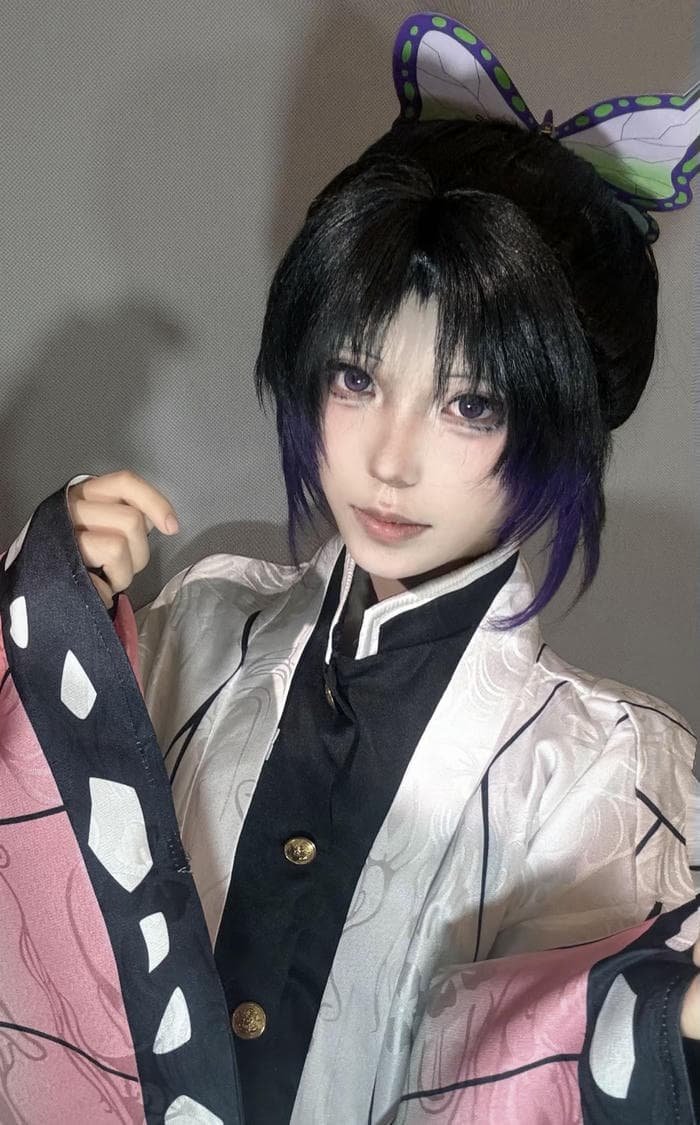 ảnh cosplay shinobu phong cách nữ