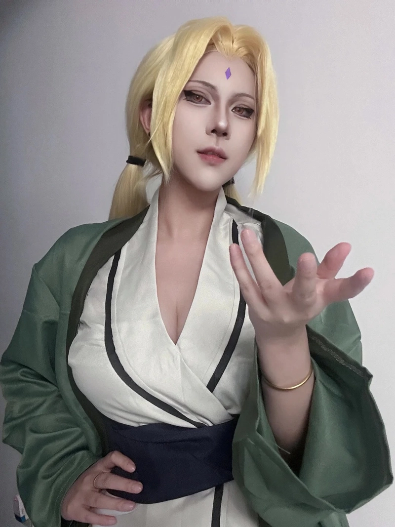 ảnh cosplay tsunade với tạo hình sắc sảo đầy cá tính